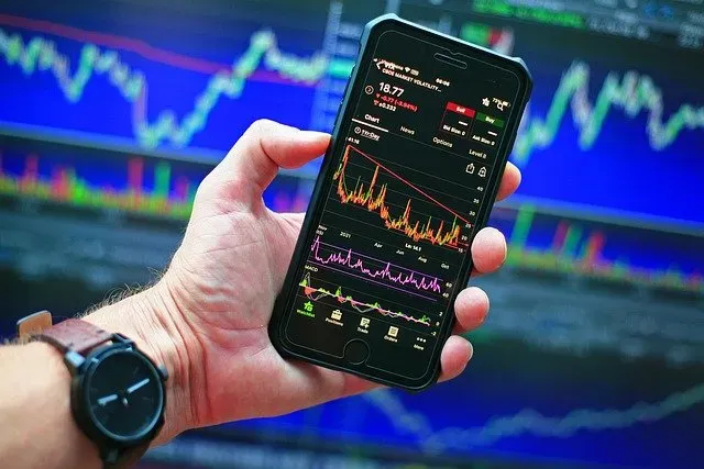 Jak inwestować w kryptowaluty? Garść przydatnych informacji